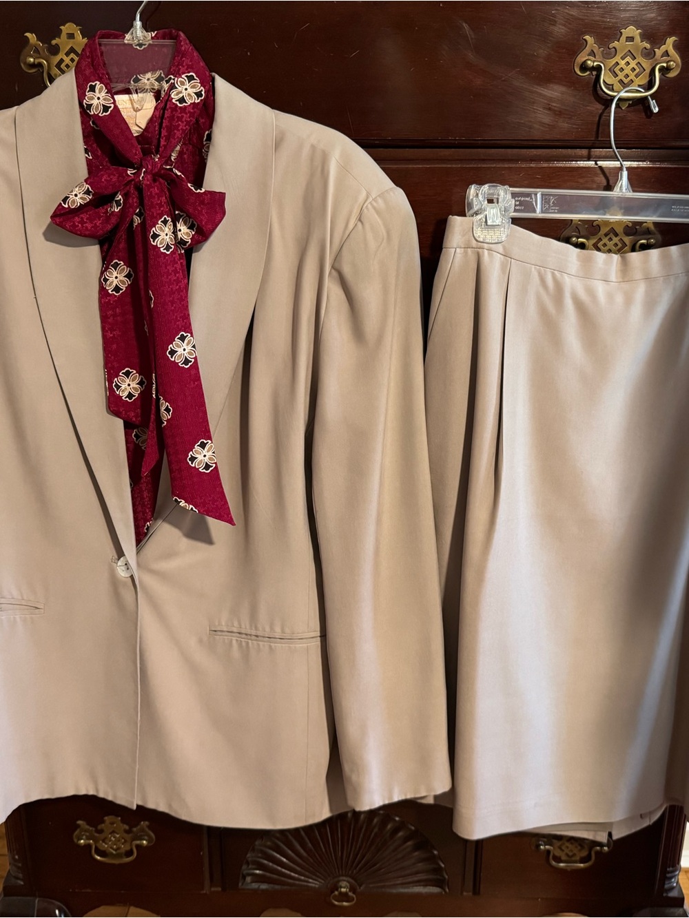 Women’s Pendleton Silk 3-Piece Suit Set